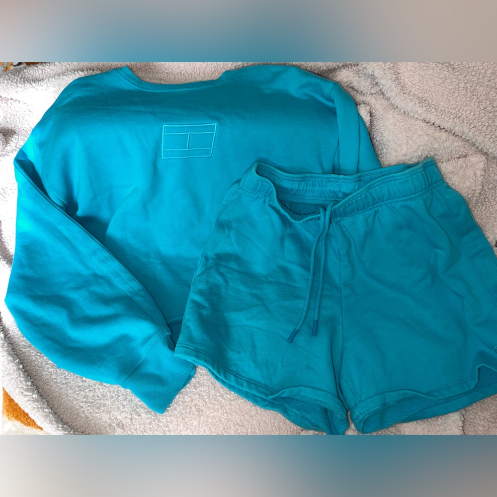 Tommy Hilfiger Blue Sweatshirt & Shorts Set